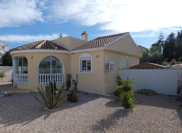 Neptuno Ruby villa style