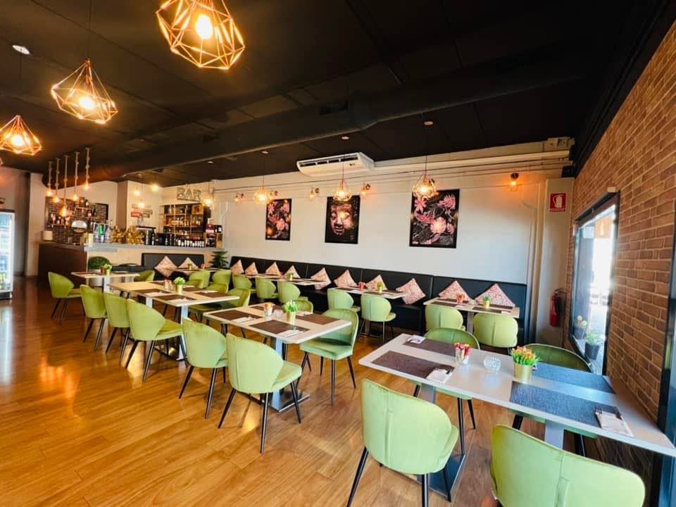 Inside Restaurant Piccolo's