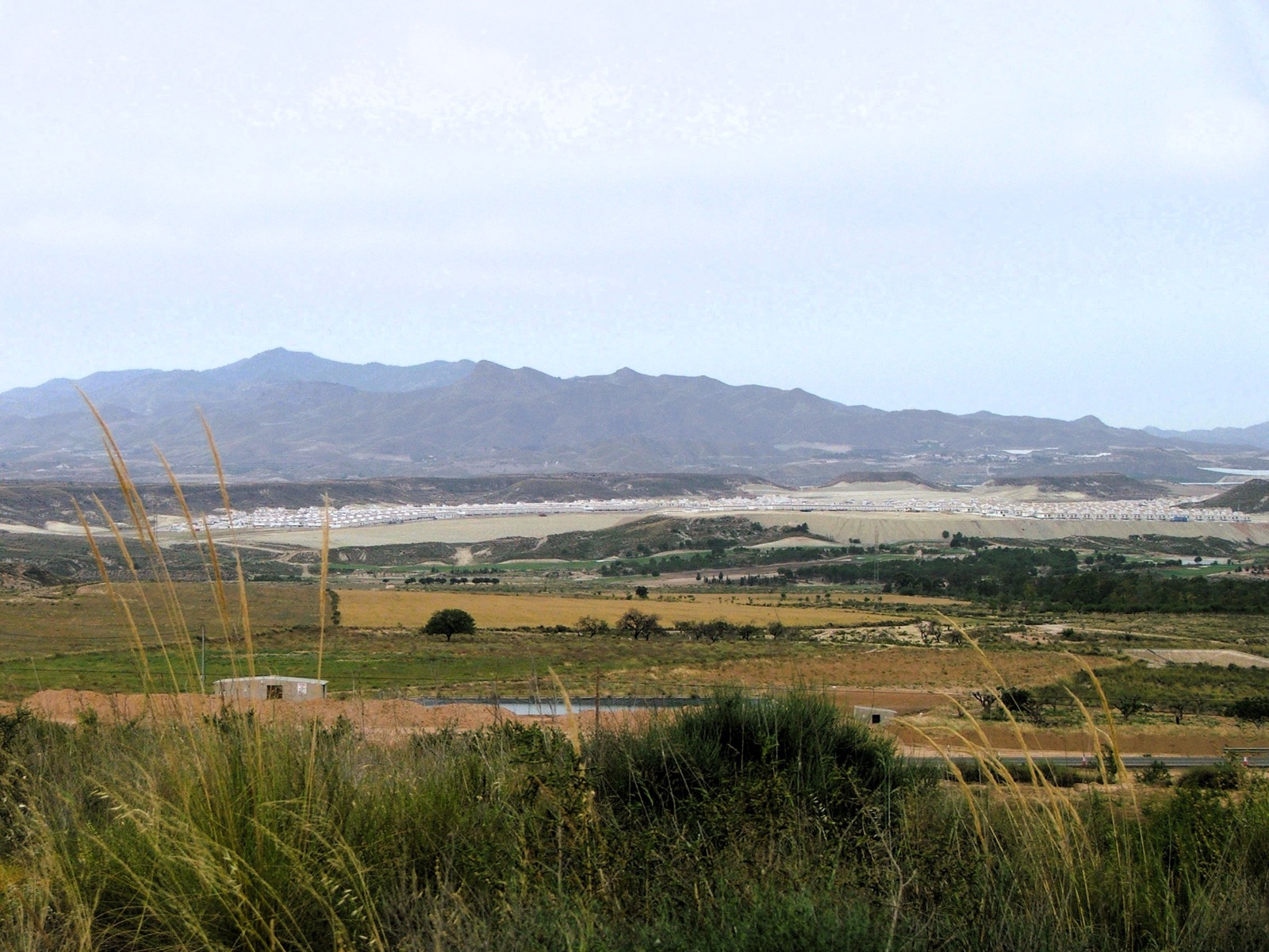 A 2006 view over Camposol from El Saladillo, the white villas across the plain with mountains behind